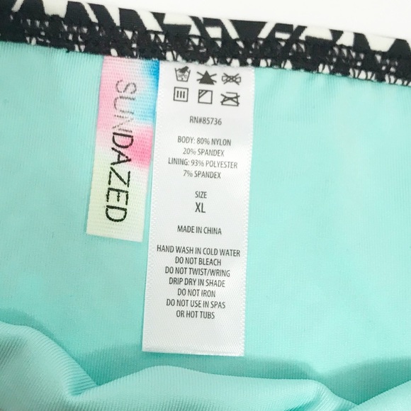 Sundazed • Sasha Strappy Bikini Bottoms Size XL - Picture 5 of 5